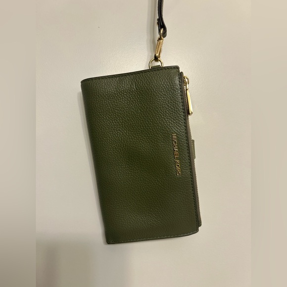 Michael Kors Jet Set Wallet Travel Double Wallet in Green Leather - Picture 2 of 10